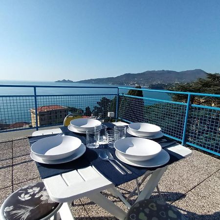 Appartamento Con Stupenda Vista Mare Zona Bristol Rapallo Esterno foto