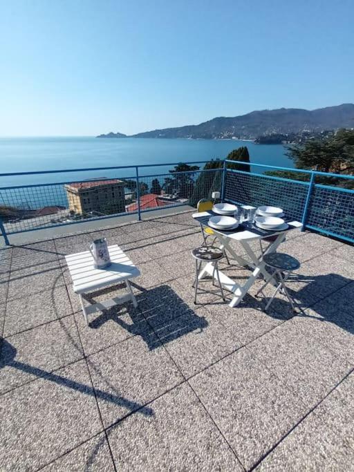 Appartamento Con Stupenda Vista Mare Zona Bristol Rapallo Esterno foto