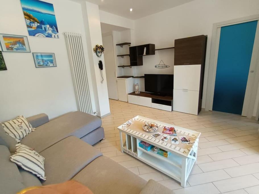 Appartamento Con Stupenda Vista Mare Zona Bristol Rapallo Esterno foto